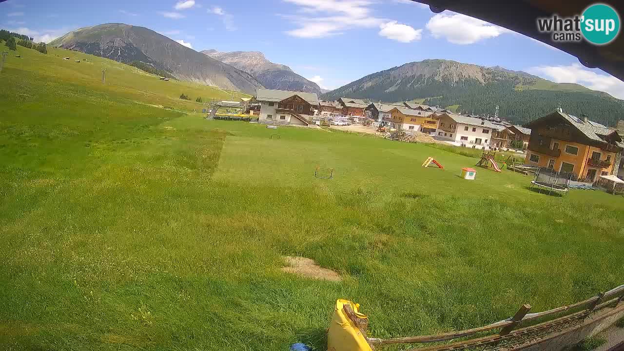 Livigno webcam – view on Livigno Ski School area – LivignoGO