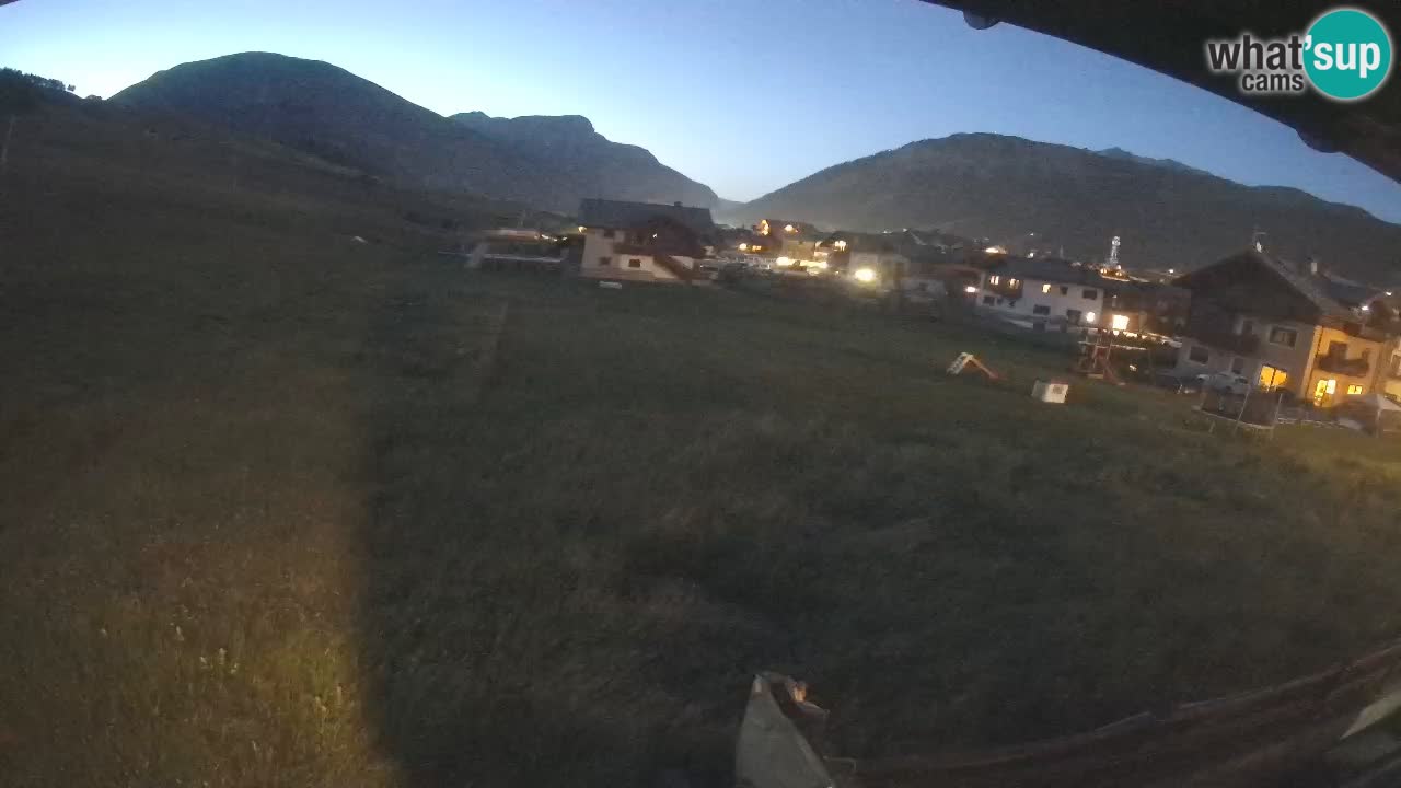 Livigno live webcam – view on Livigno Ski School area – LivignoGO