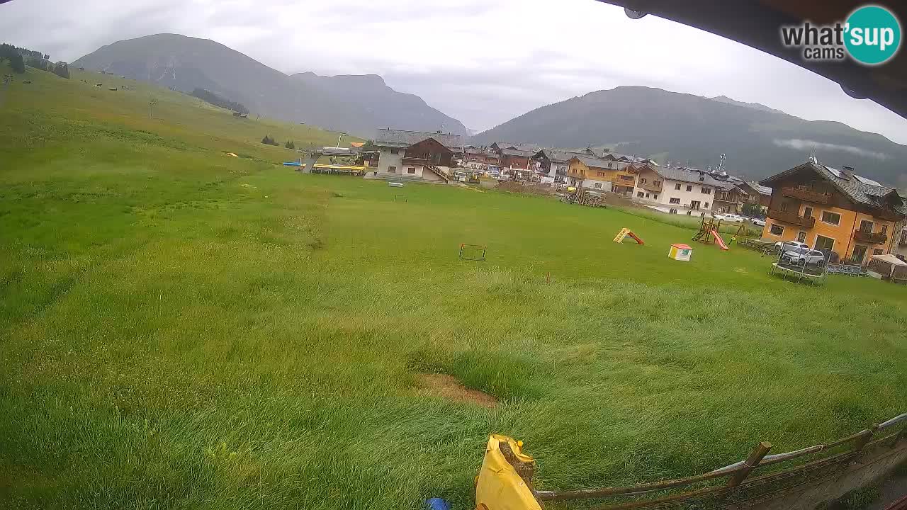 Livigno webcam – view on Livigno Ski School area – LivignoGO