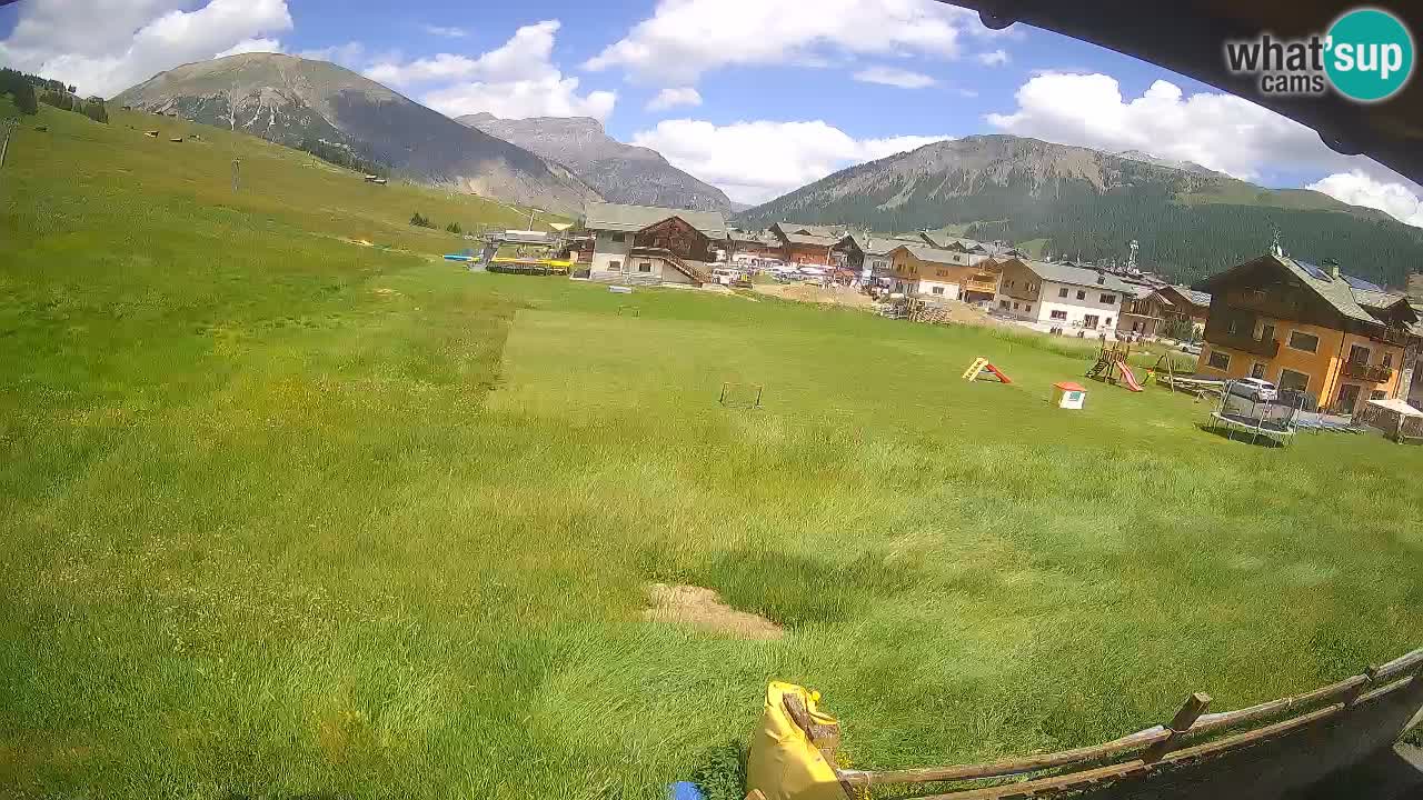 Livigno webcam – view on Livigno Ski School area – LivignoGO