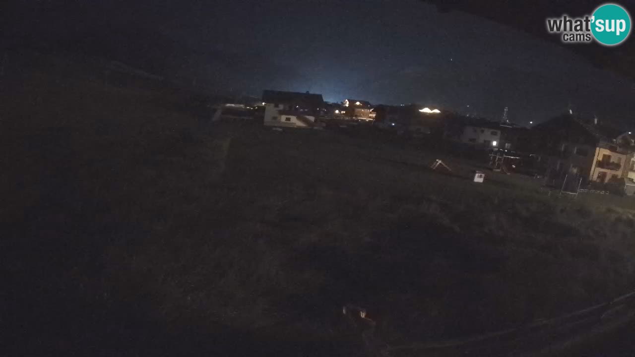 Livigno webcam – view on Livigno Ski School area – LivignoGO
