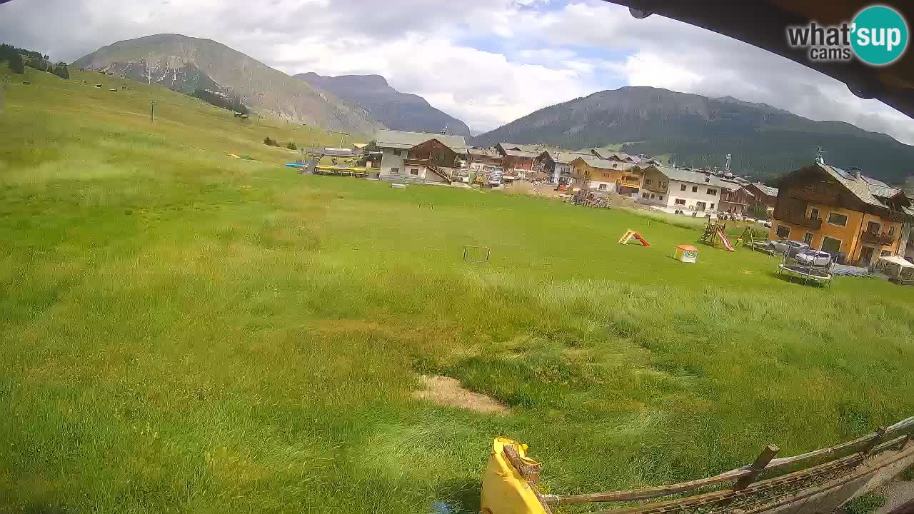 Livigno webcam – view on Livigno Ski School area – LivignoGO