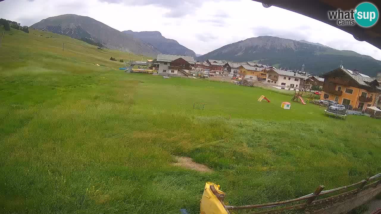 Livigno webcam – view on Livigno Ski School area – LivignoGO