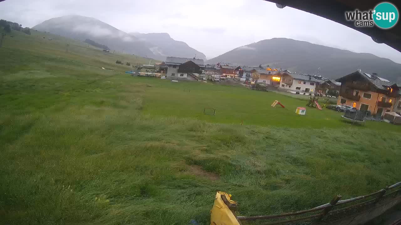 Livigno webcam – view on Livigno Ski School area – LivignoGO