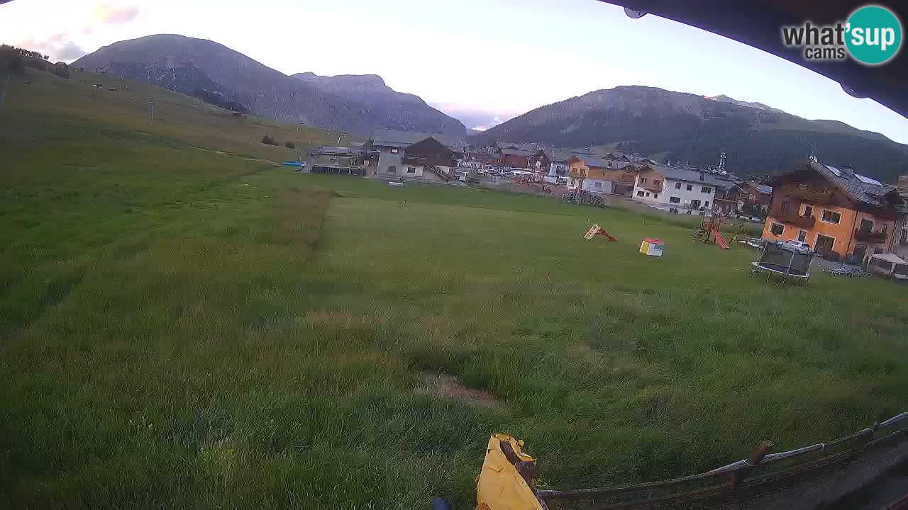 Livigno live webcam – view on Livigno Ski School area – LivignoGO