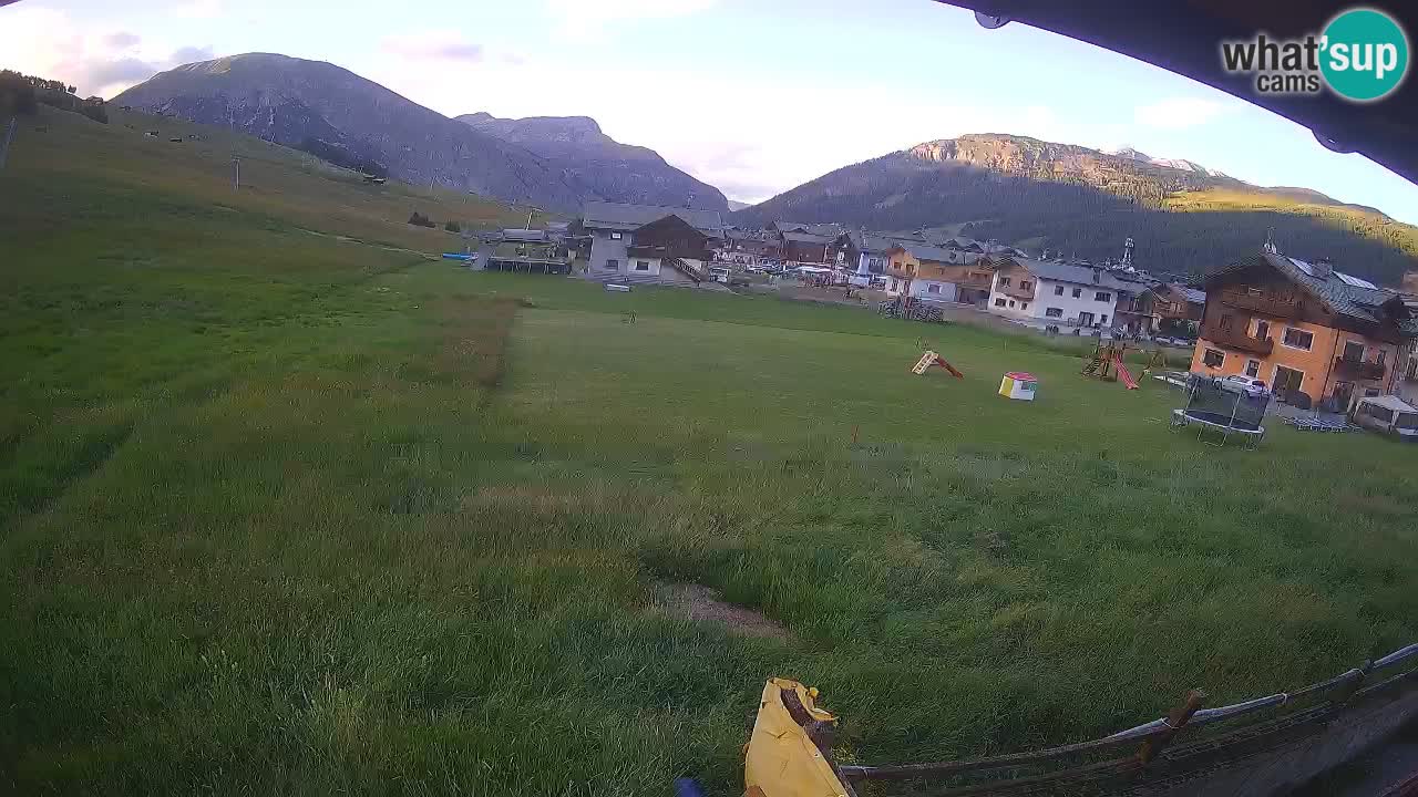 Livigno live webcam – view on Livigno Ski School area – LivignoGO