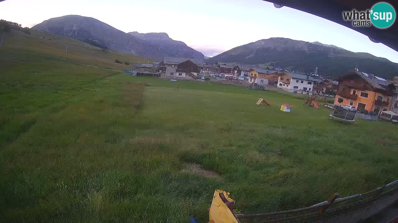 Livigno webcam – view on Livigno Ski School area – LivignoGO