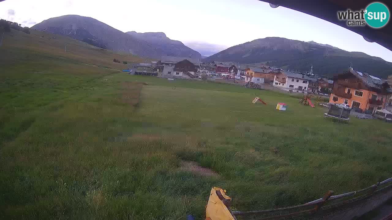 Livigno live webcam – view on Livigno Ski School area – LivignoGO