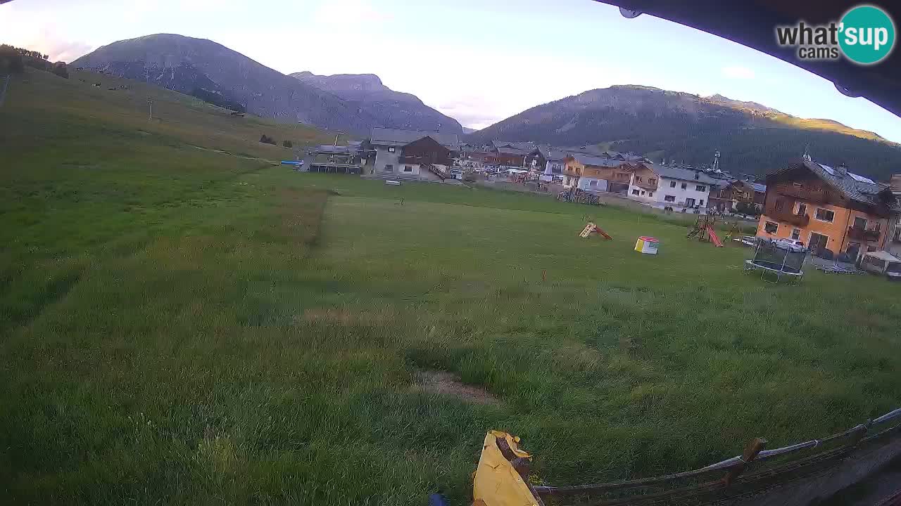 Livigno webcam – view on Livigno Ski School area – LivignoGO