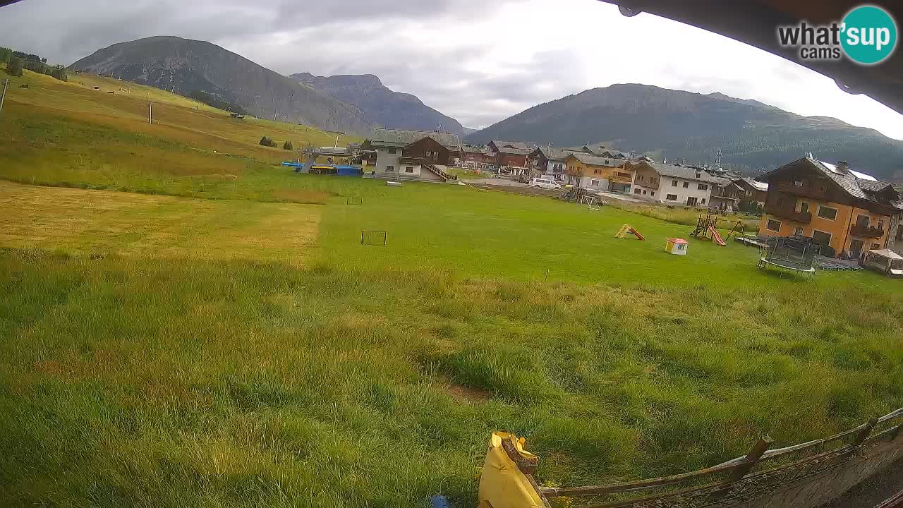 Livigno webcam – view on Livigno Ski School area – LivignoGO