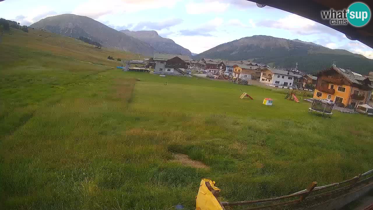 Livigno live webcam – view on Livigno Ski School area – LivignoGO