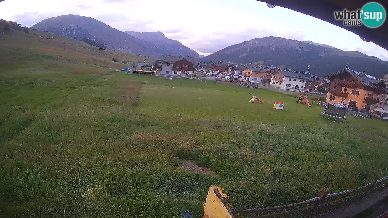 Livigno live webcam – view on Livigno Ski School area – LivignoGO