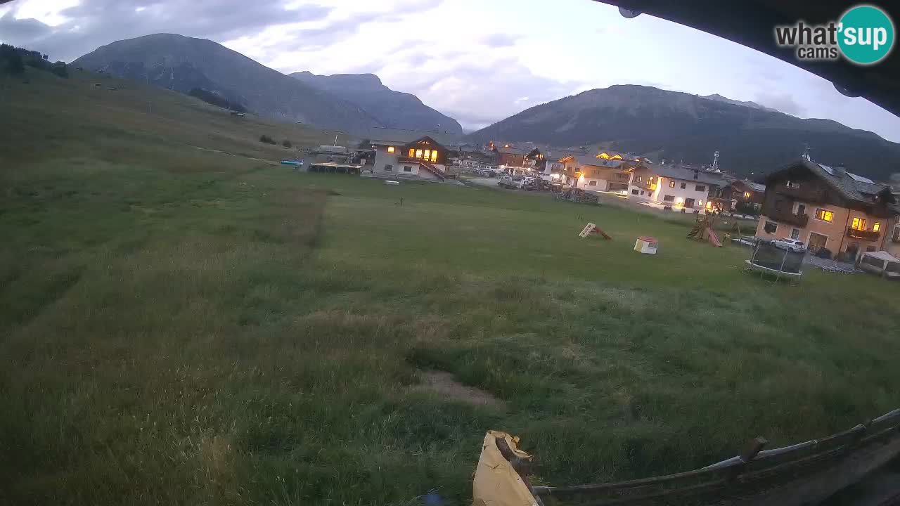 Livigno live webcam – view on Livigno Ski School area – LivignoGO