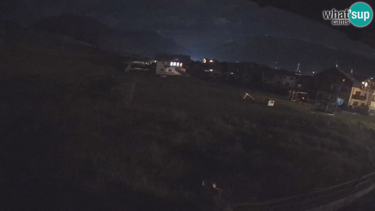 Livigno live webcam – view on Livigno Ski School area – LivignoGO