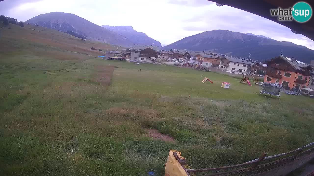 Livigno webcam – view on Livigno Ski School area – LivignoGO