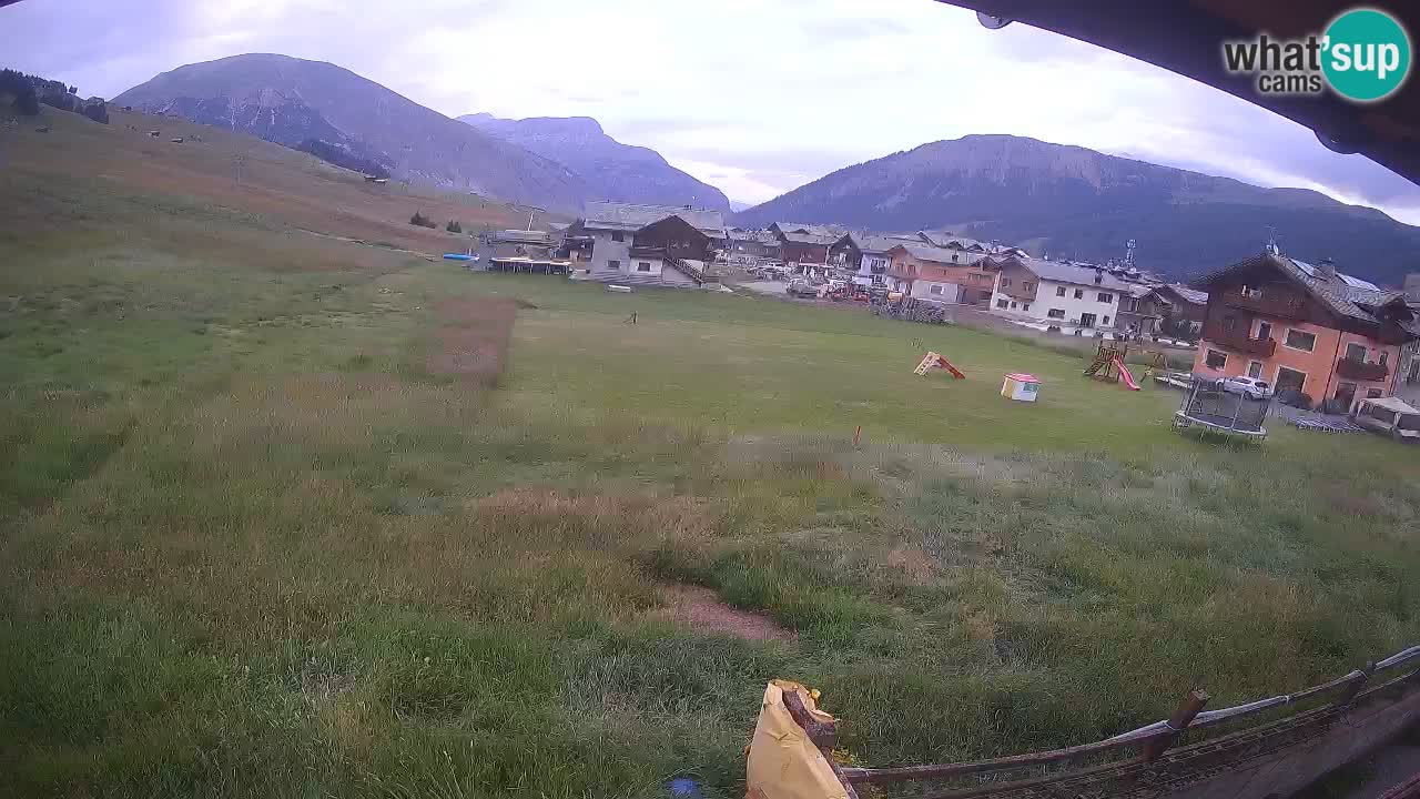 Livigno live webcam – view on Livigno Ski School area – LivignoGO
