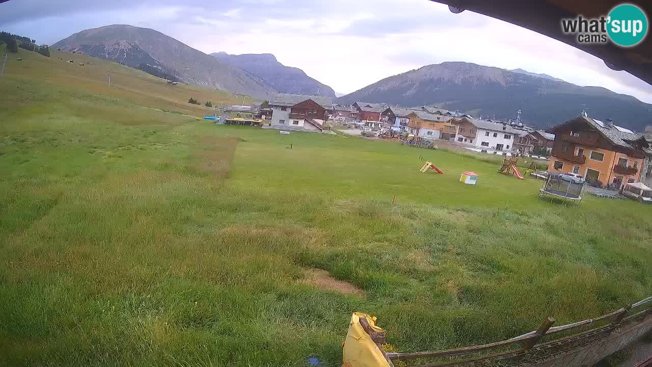 Livigno webcam – view on Livigno Ski School area – LivignoGO