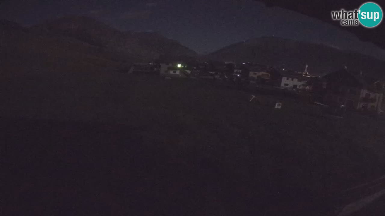 Livigno live webcam – view on Livigno Ski School area – LivignoGO