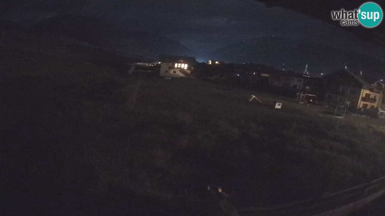 Livigno webcam – view on Livigno Ski School area – LivignoGO