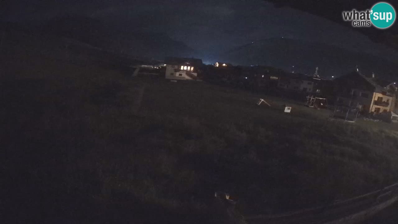 Livigno webcam – view on Livigno Ski School area – LivignoGO