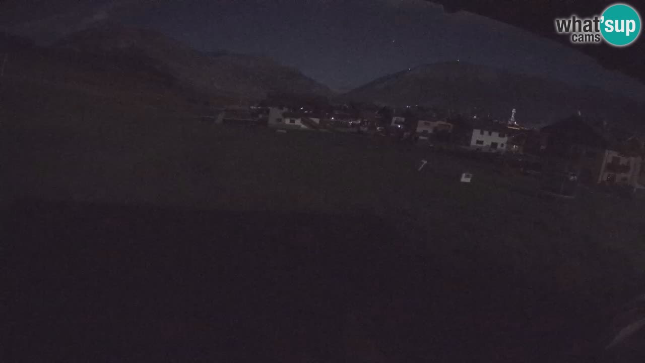 Livigno live webcam – view on Livigno Ski School area – LivignoGO