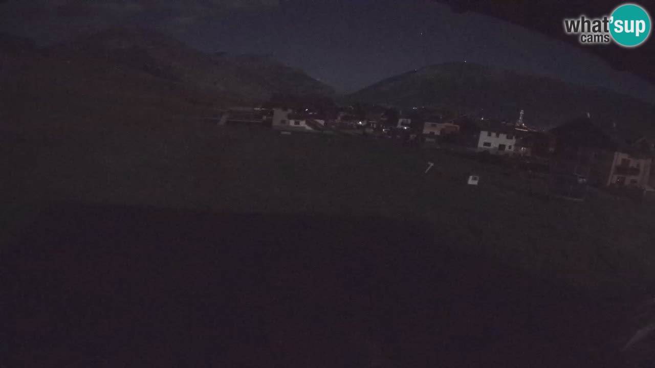 Livigno live webcam – view on Livigno Ski School area – LivignoGO
