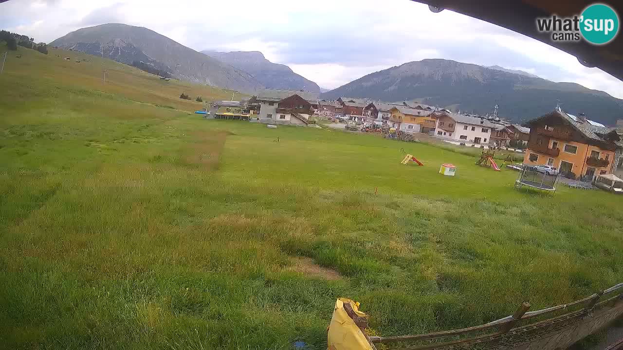 Livigno webcam – view on Livigno Ski School area – LivignoGO