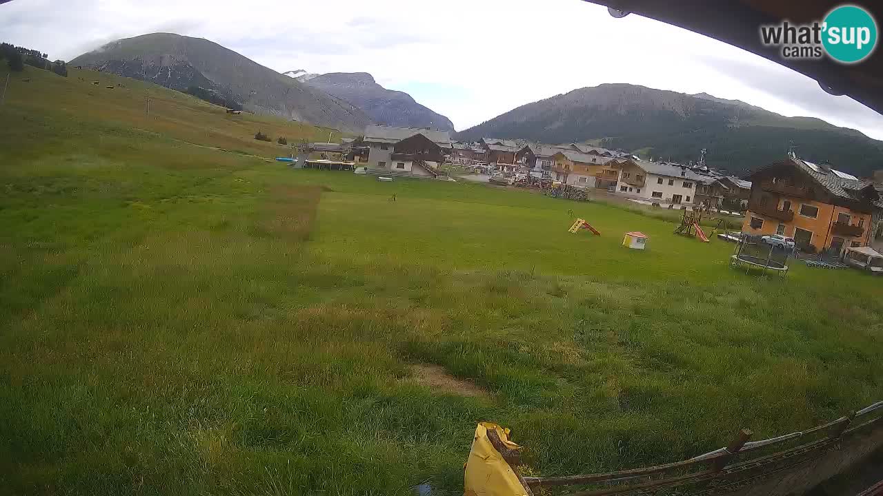 Livigno webcam – view on Livigno Ski School area – LivignoGO