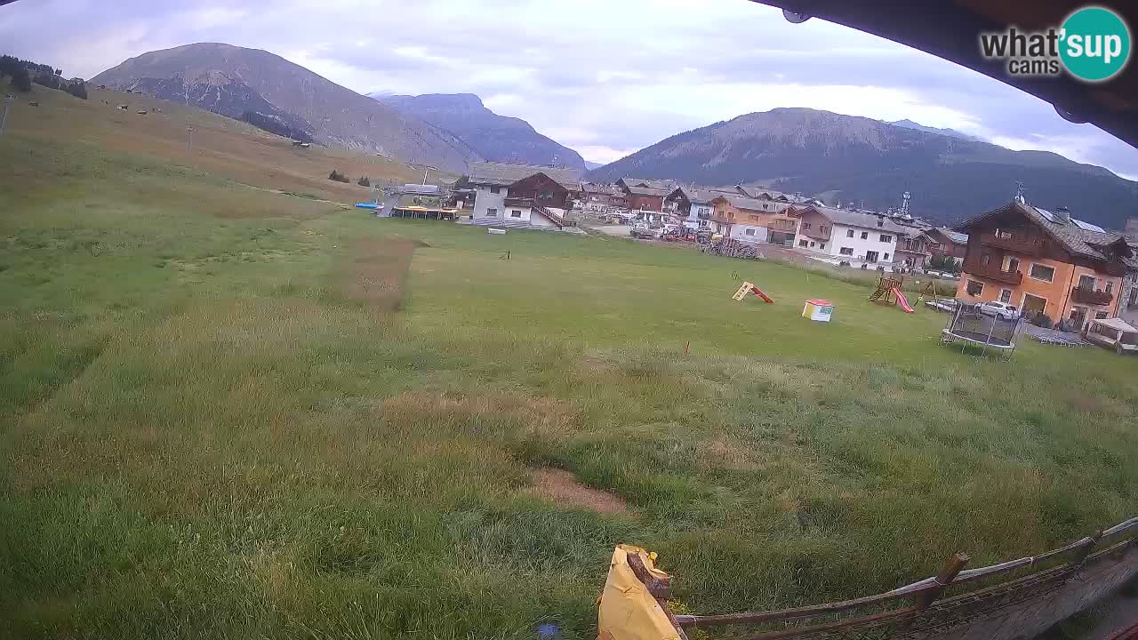 Livigno webcam – view on Livigno Ski School area – LivignoGO