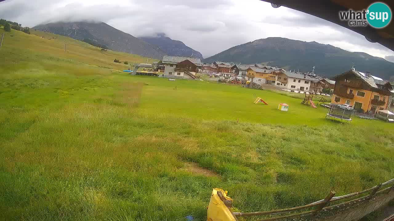 Livigno webcam – view on Livigno Ski School area – LivignoGO