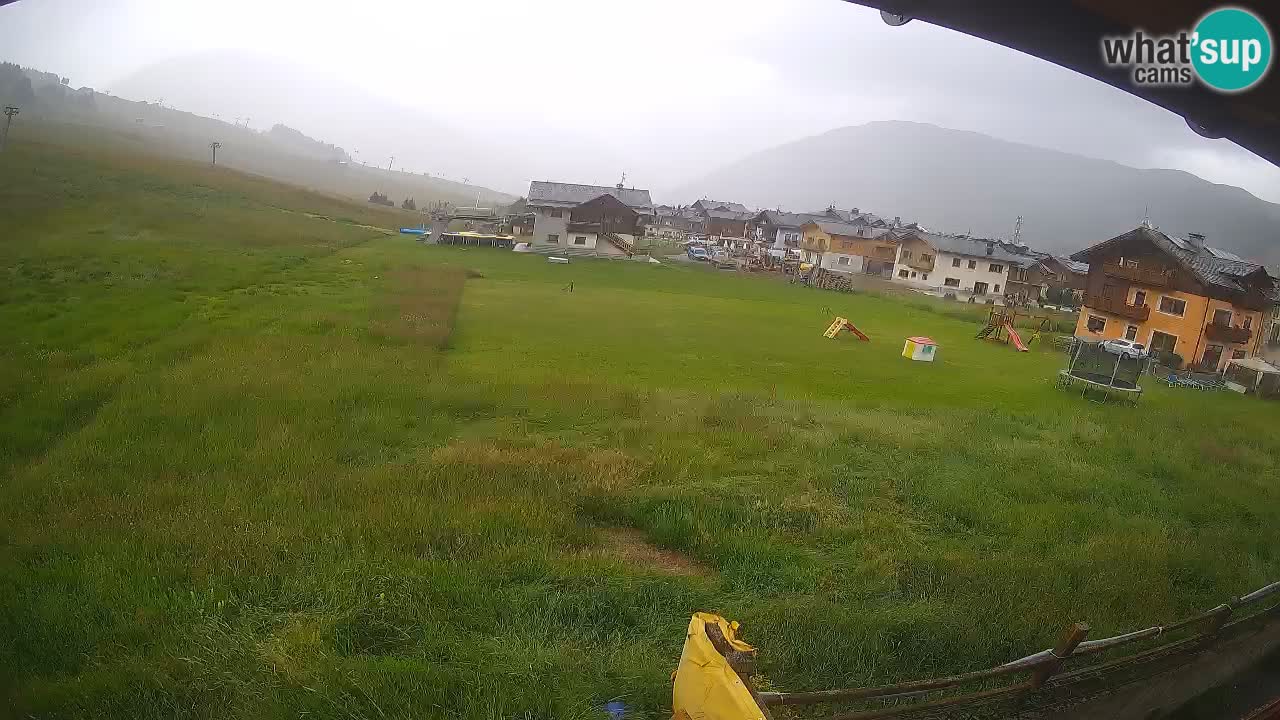 Livigno webcam – view on Livigno Ski School area – LivignoGO