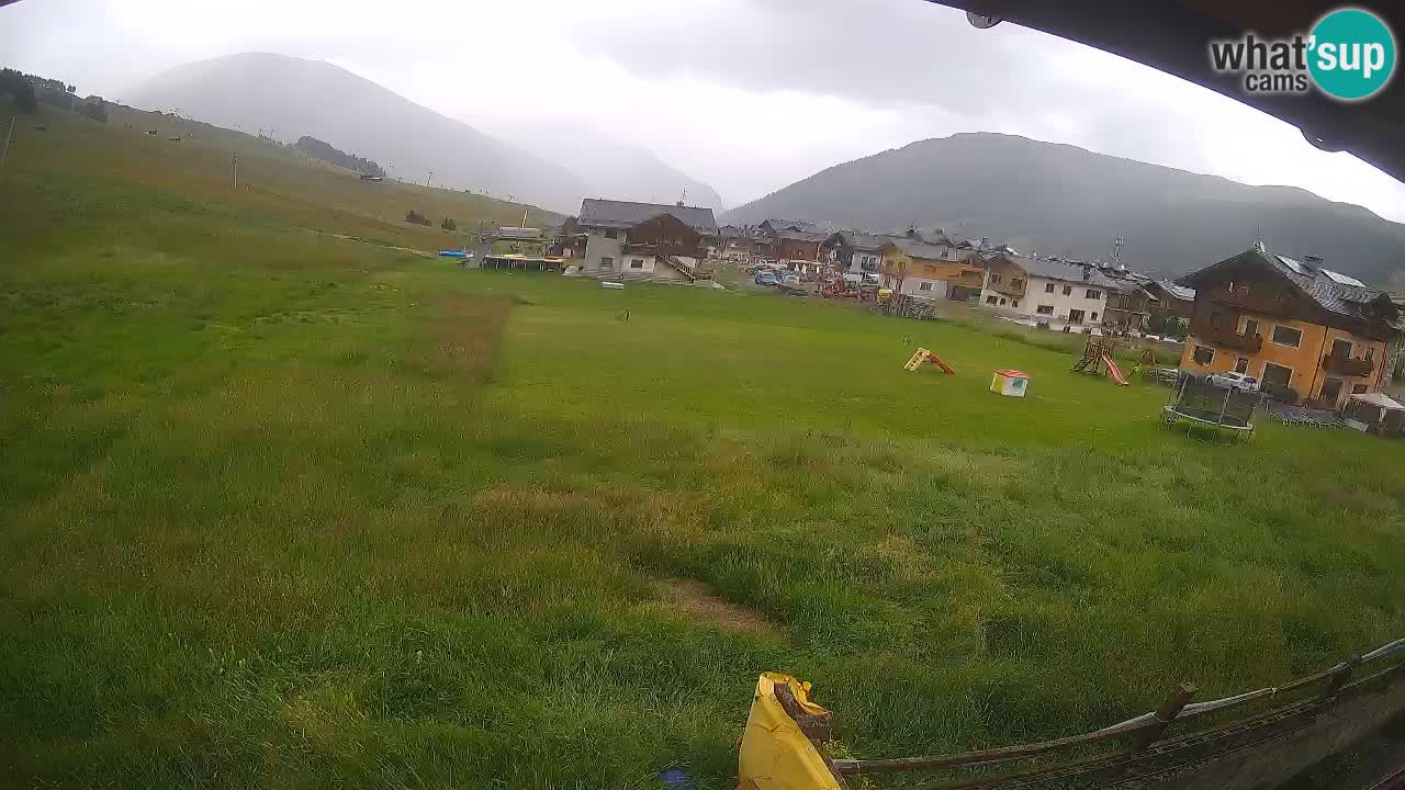 Livigno webcam – view on Livigno Ski School area – LivignoGO