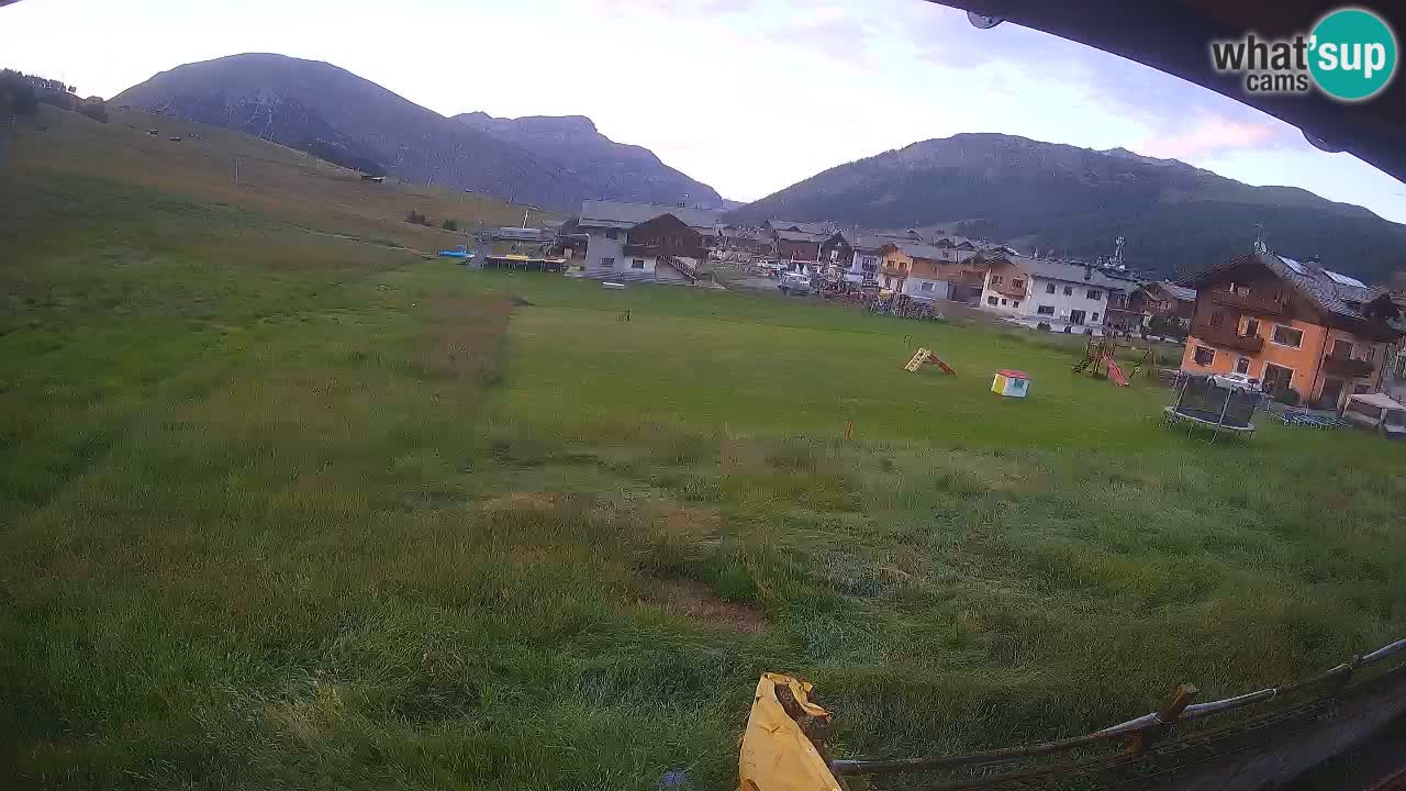 Livigno live webcam – view on Livigno Ski School area – LivignoGO