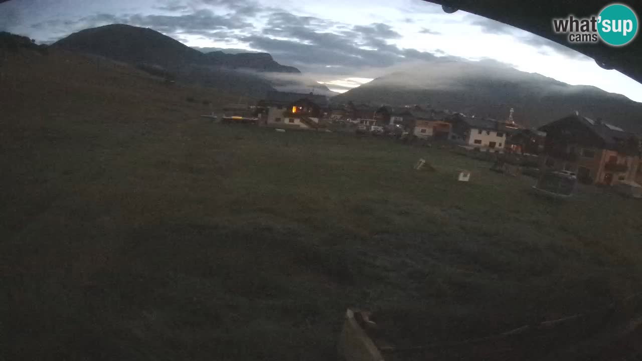Livigno webcam – view on Livigno Ski School area – LivignoGO