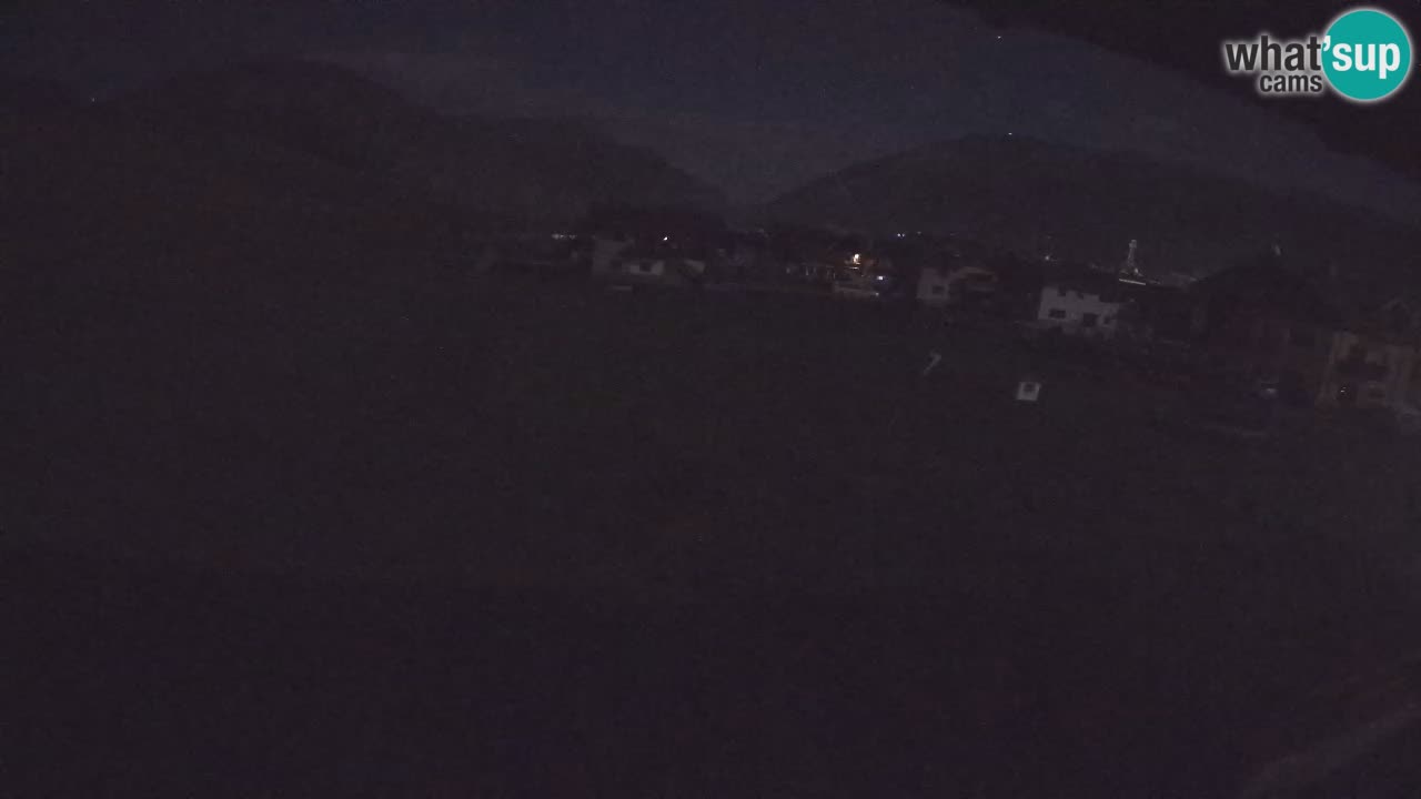 Livigno live webcam – view on Livigno Ski School area – LivignoGO