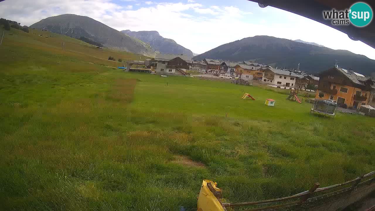 Livigno webcam – view on Livigno Ski School area – LivignoGO