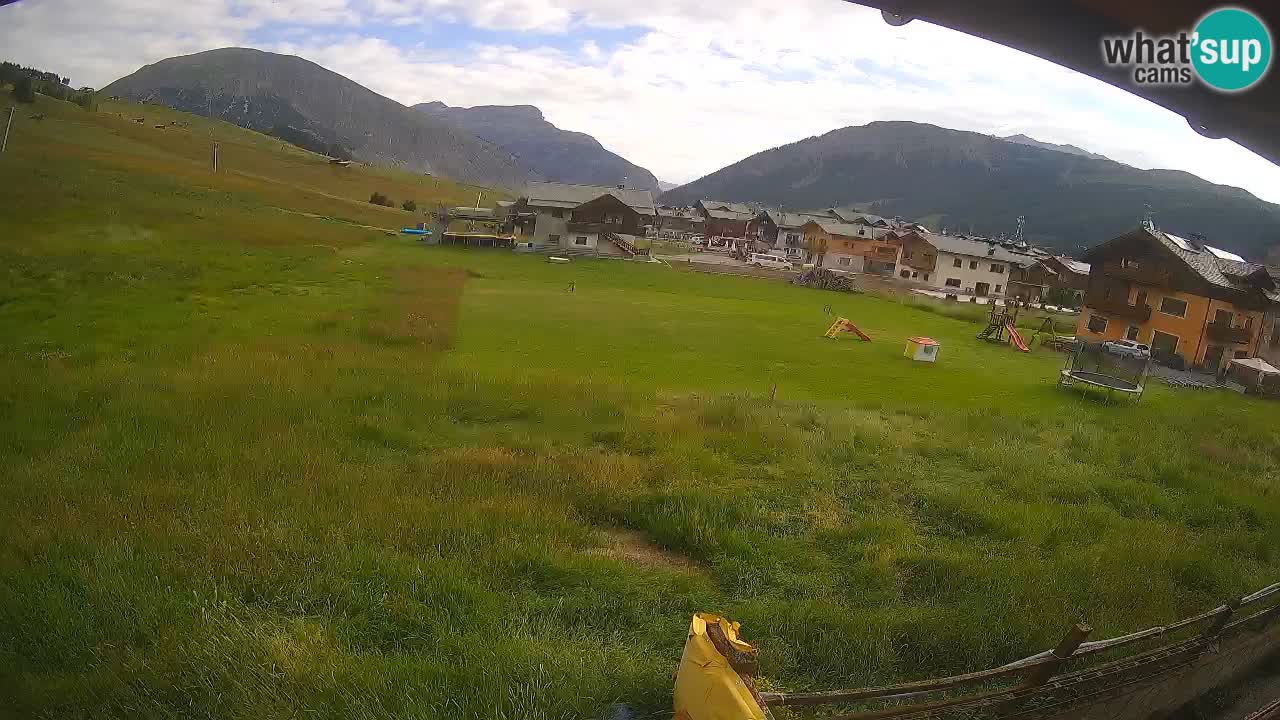 Livigno webcam – view on Livigno Ski School area – LivignoGO