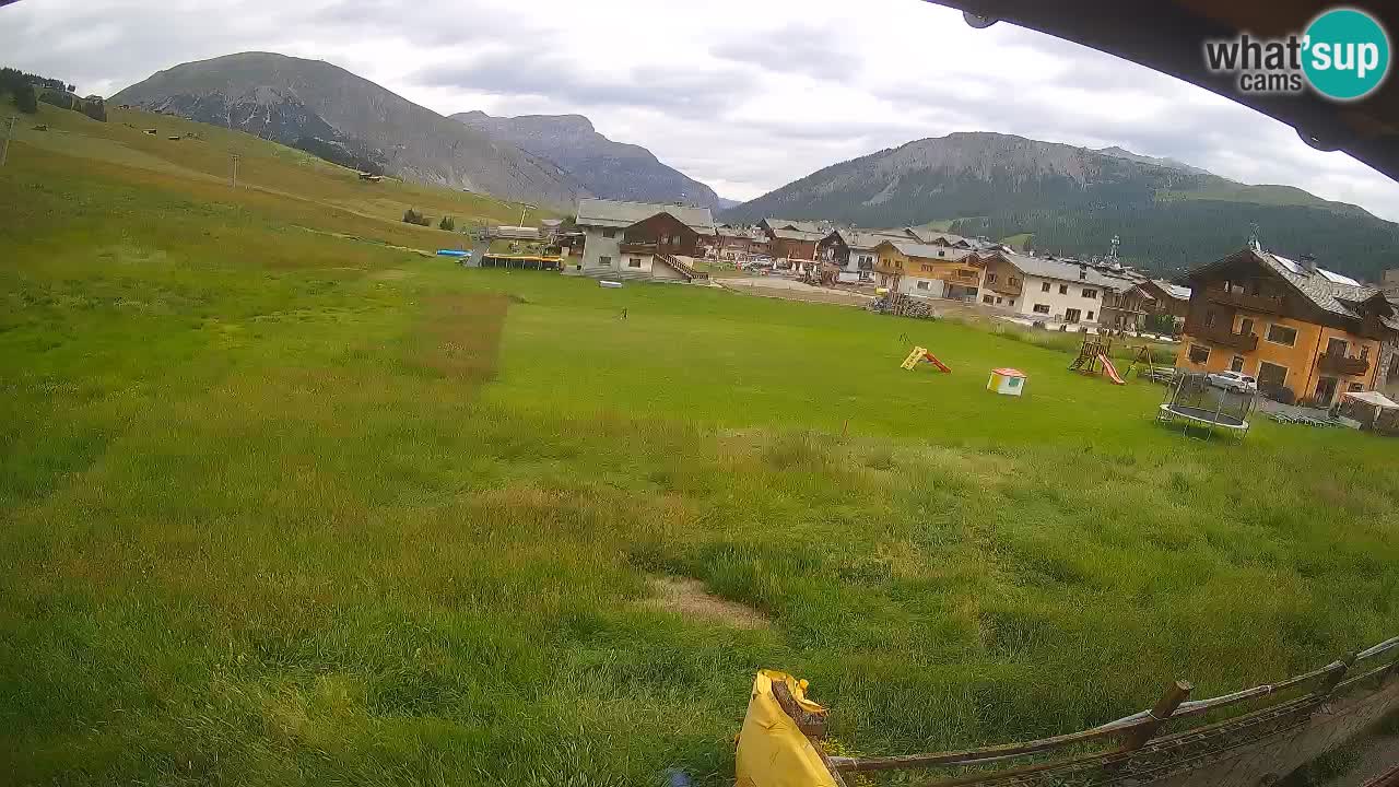 Livigno webcam – view on Livigno Ski School area – LivignoGO