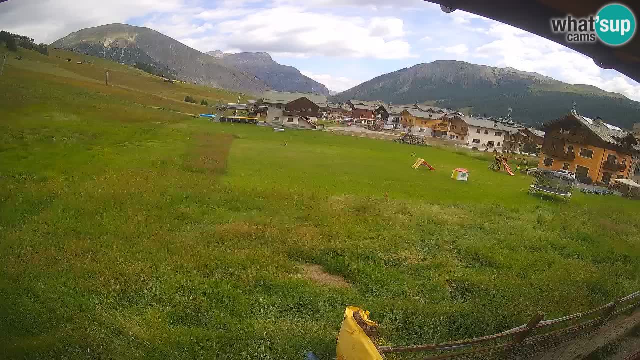 Livigno webcam – view on Livigno Ski School area – LivignoGO
