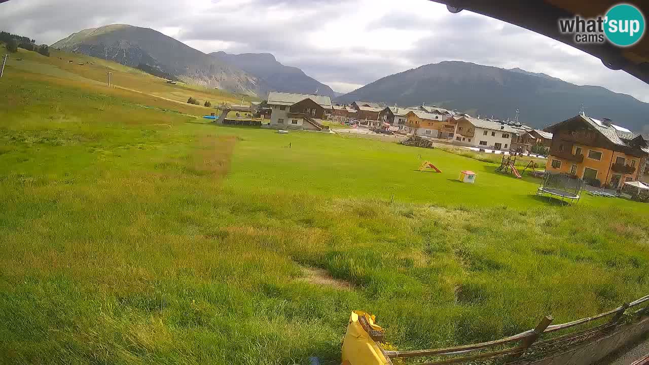 Livigno live webcam – view on Livigno Ski School area – LivignoGO