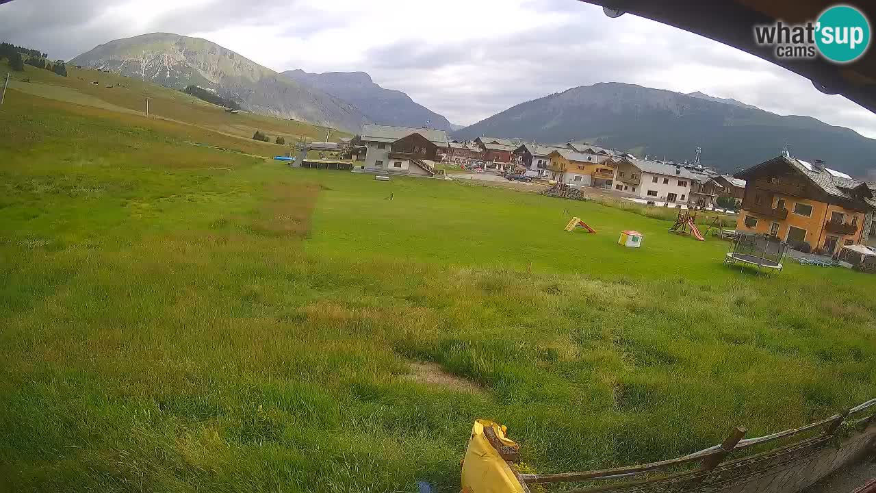 Livigno webcam – view on Livigno Ski School area – LivignoGO