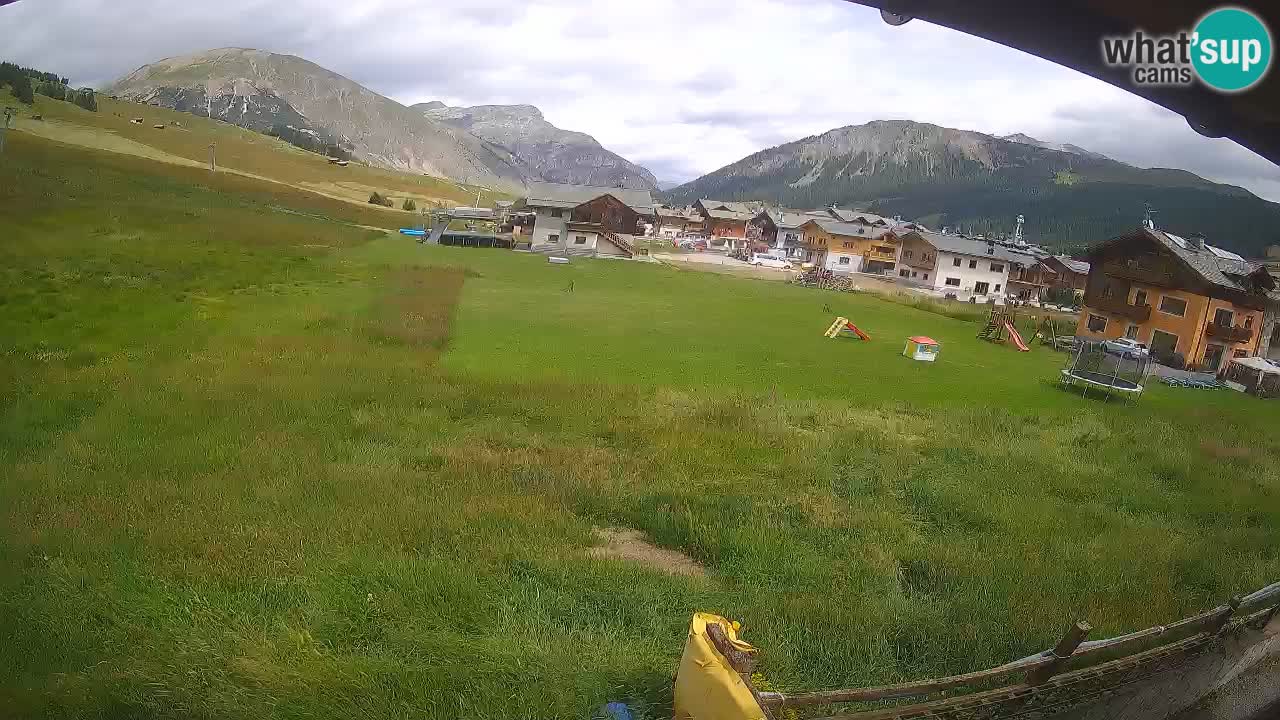 Livigno webcam – view on Livigno Ski School area – LivignoGO