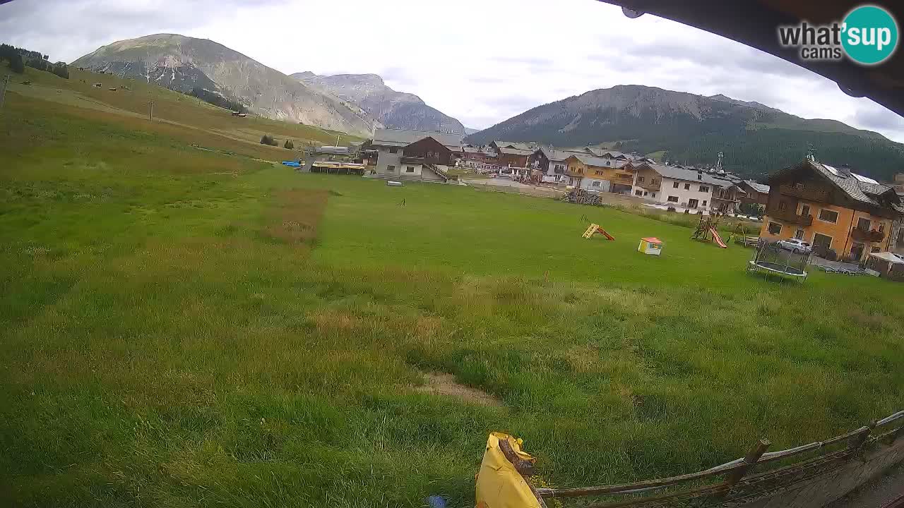 Livigno webcam – view on Livigno Ski School area – LivignoGO