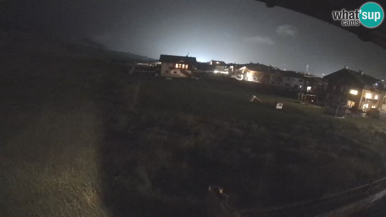 Livigno webcam – view on Livigno Ski School area – LivignoGO