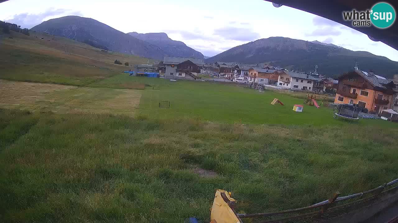 Livigno live webcam – view on Livigno Ski School area – LivignoGO