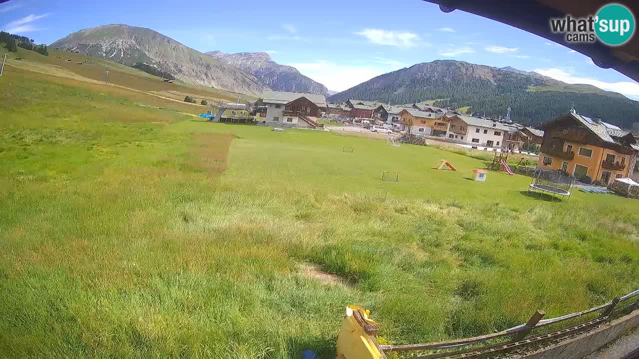 Livigno webcam – view on Livigno Ski School area – LivignoGO