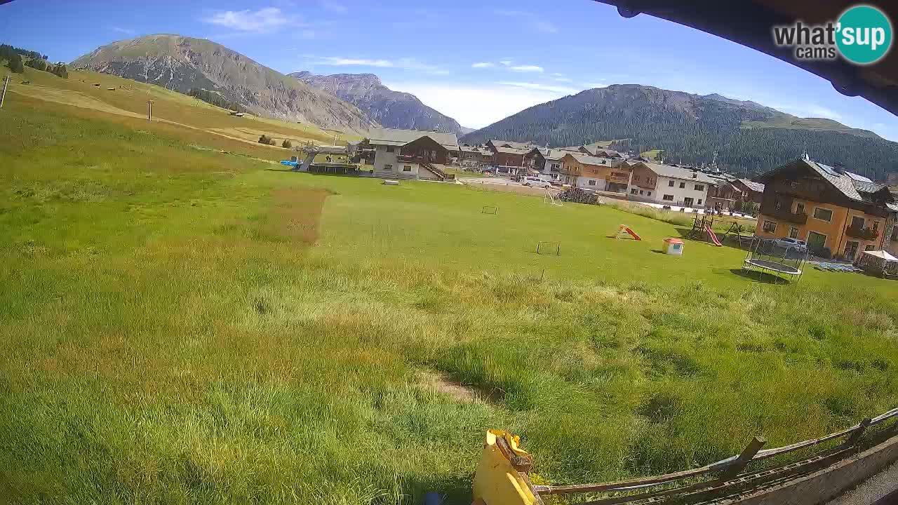 Livigno webcam – view on Livigno Ski School area – LivignoGO