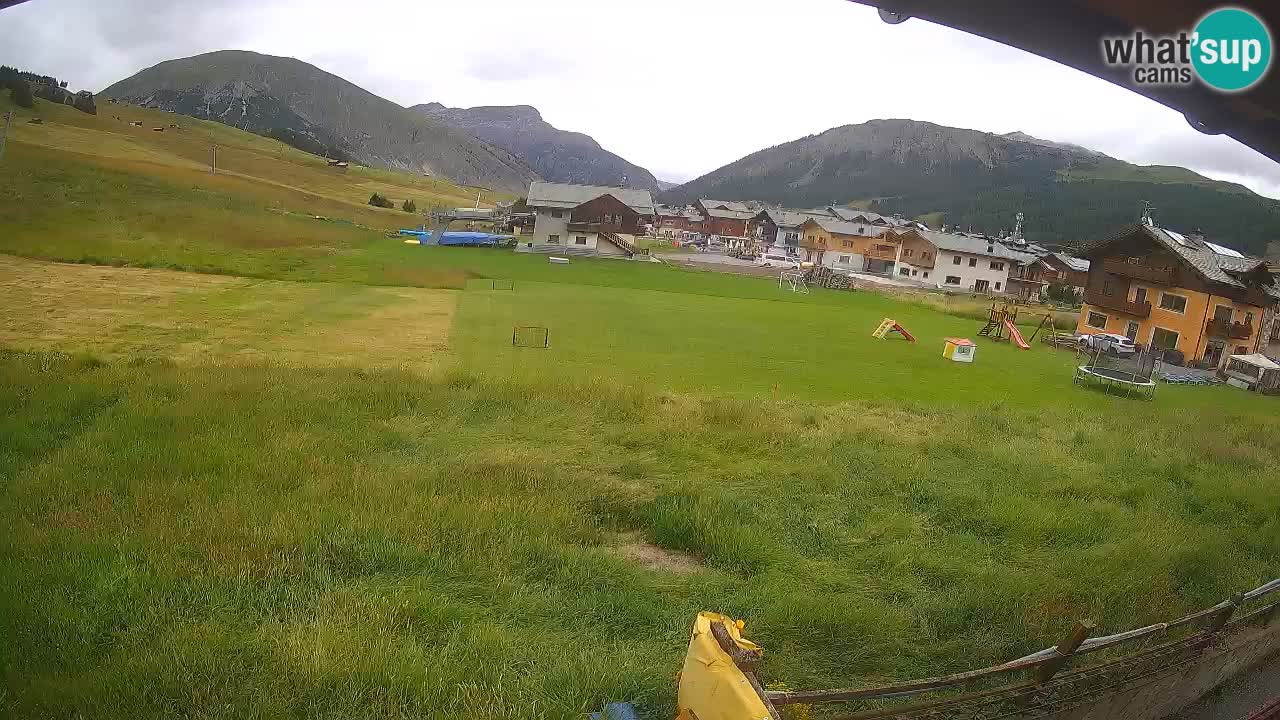 Livigno live webcam – view on Livigno Ski School area – LivignoGO