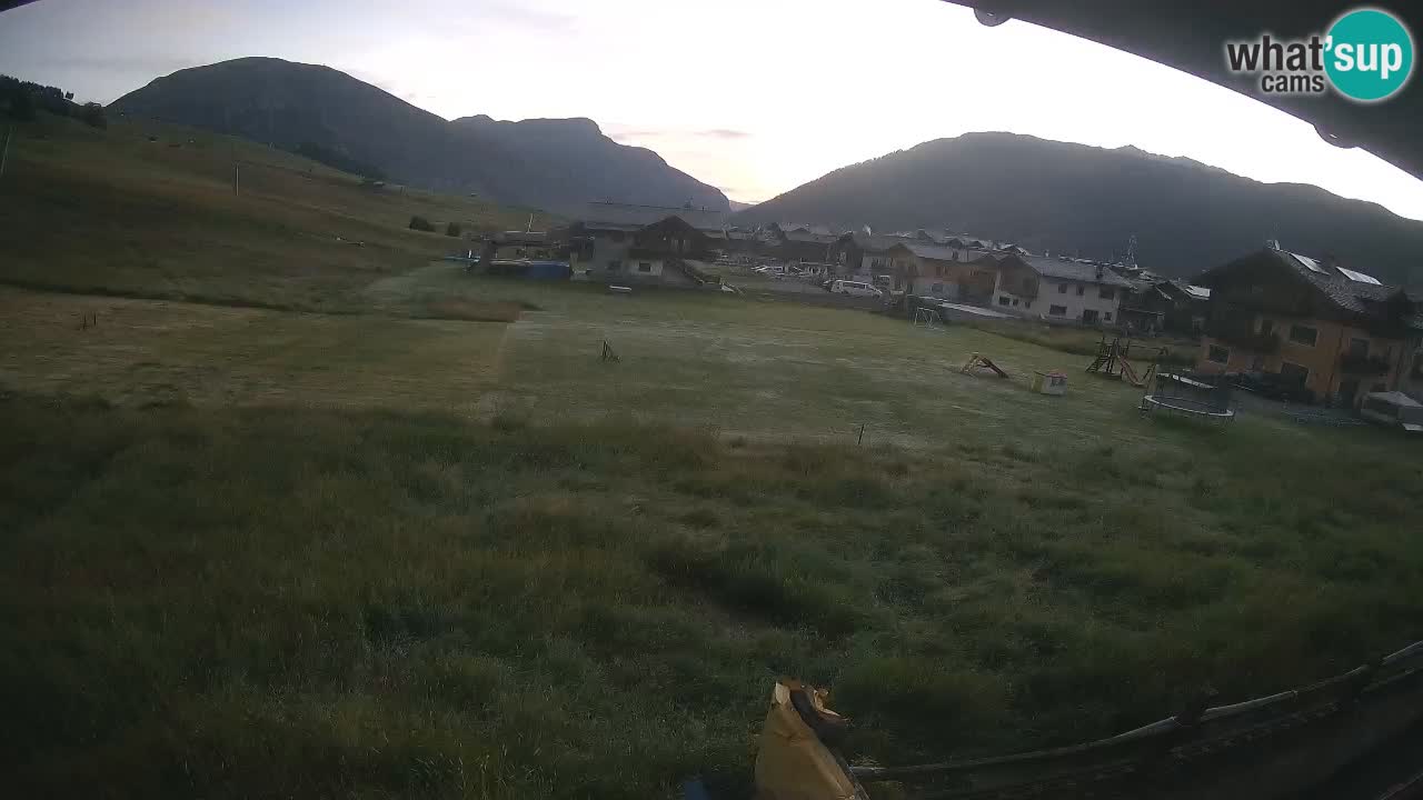 Livigno webcam – view on Livigno Ski School area – LivignoGO