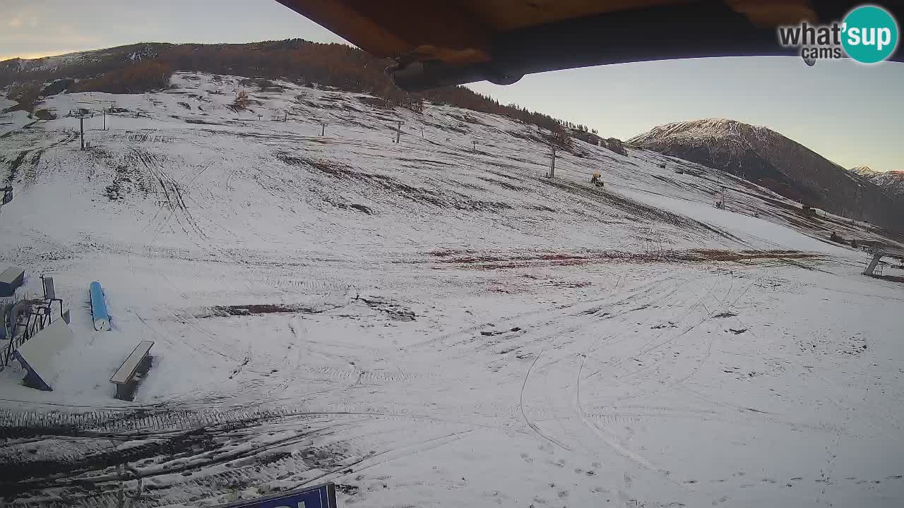 Livigno webcam – view on Livigno Ski School area – LivignoGO